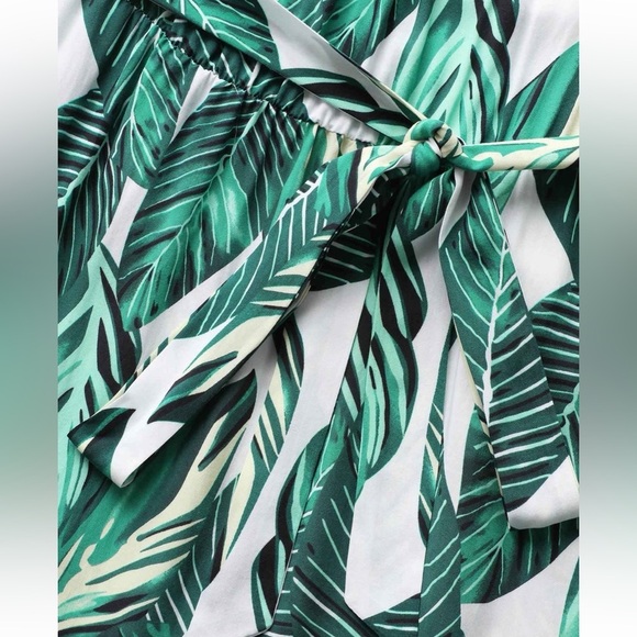 BloomChic Tropical Print Knotted Pocket Ruffles Belted Halter Dress us12 - Picture 6 of 8